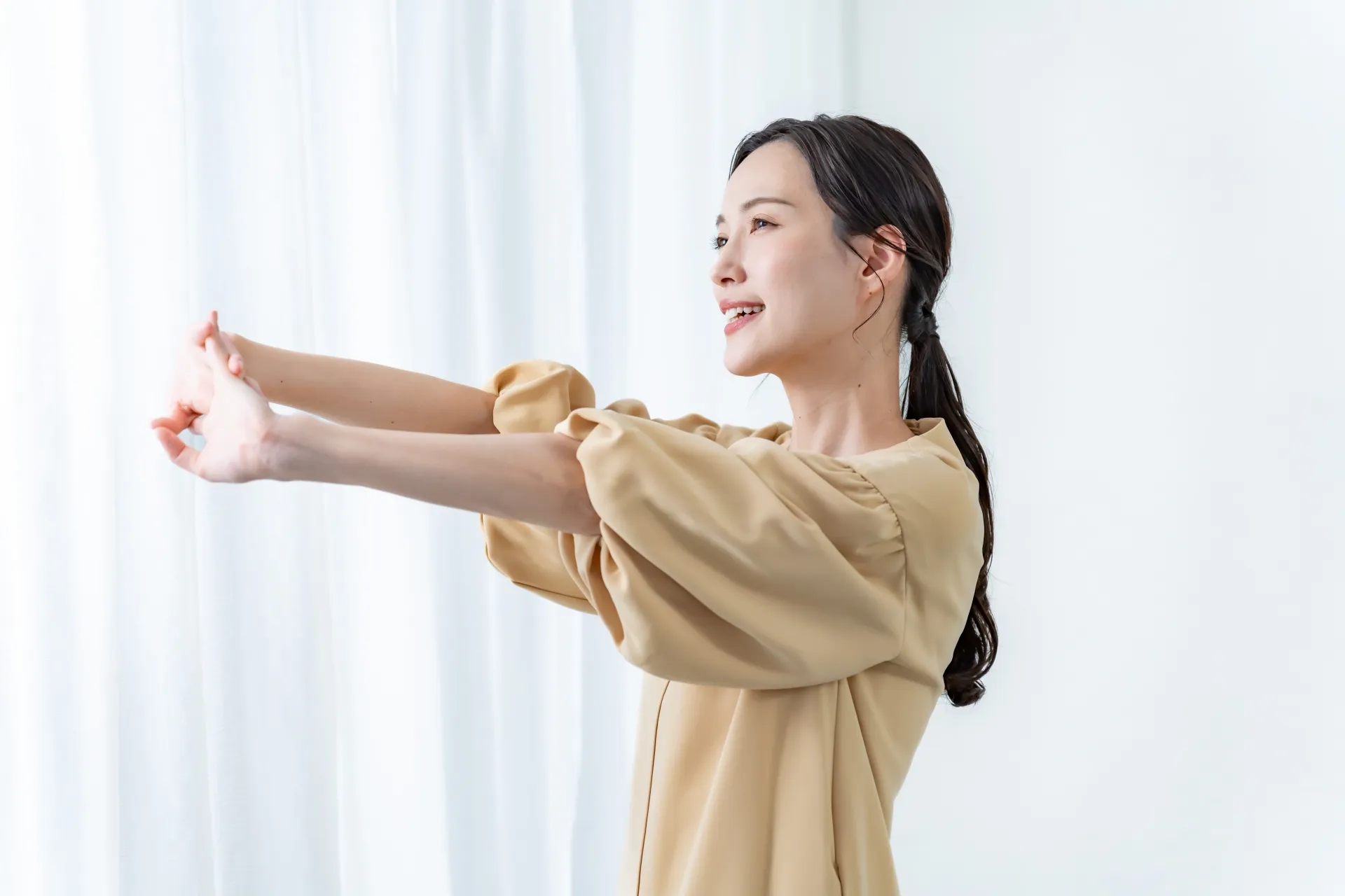 普段の生活を送る女性の画像