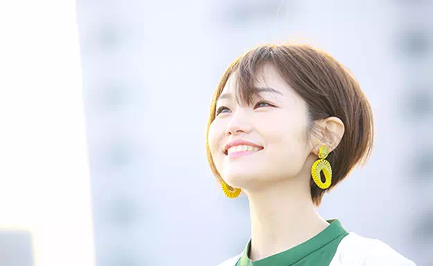 歯が白い女性の画像