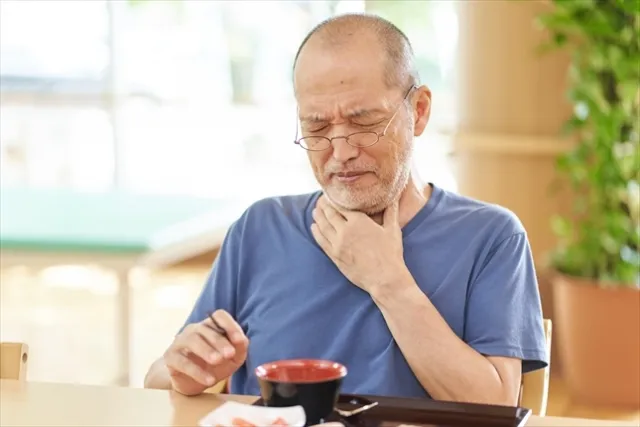 むせる